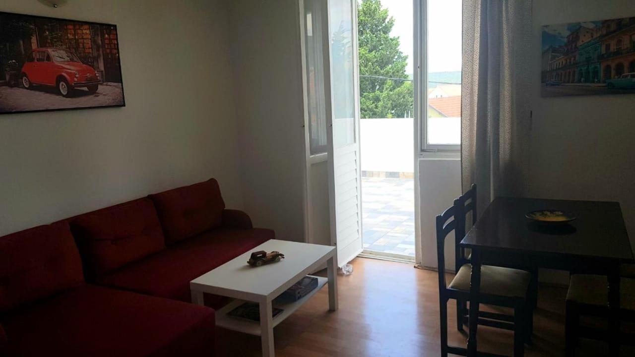 Babaloo Beach Apartments Gornji Karin Exteriér fotografie