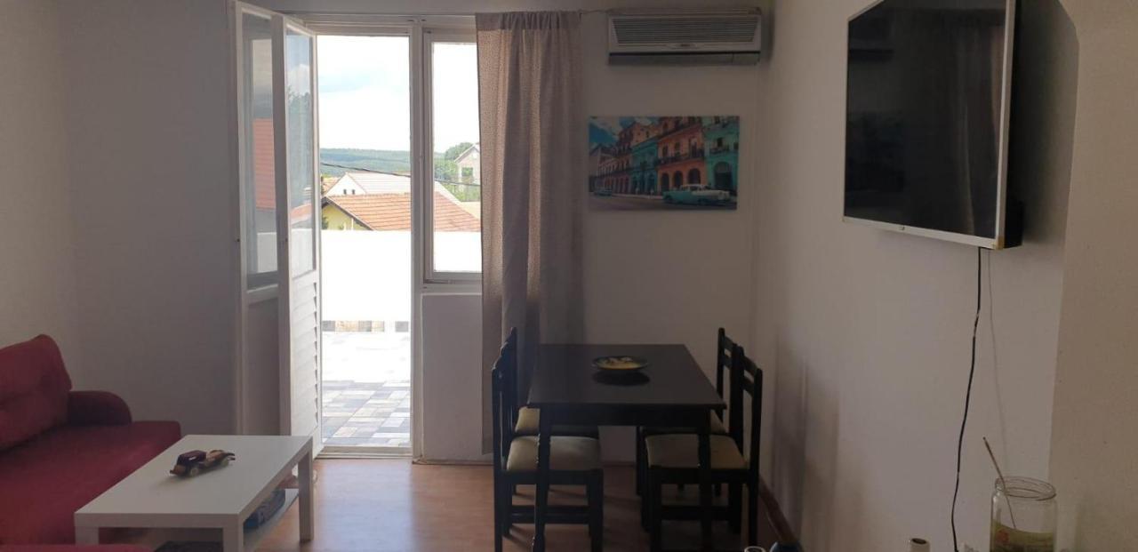 Babaloo Beach Apartments Gornji Karin Exteriér fotografie