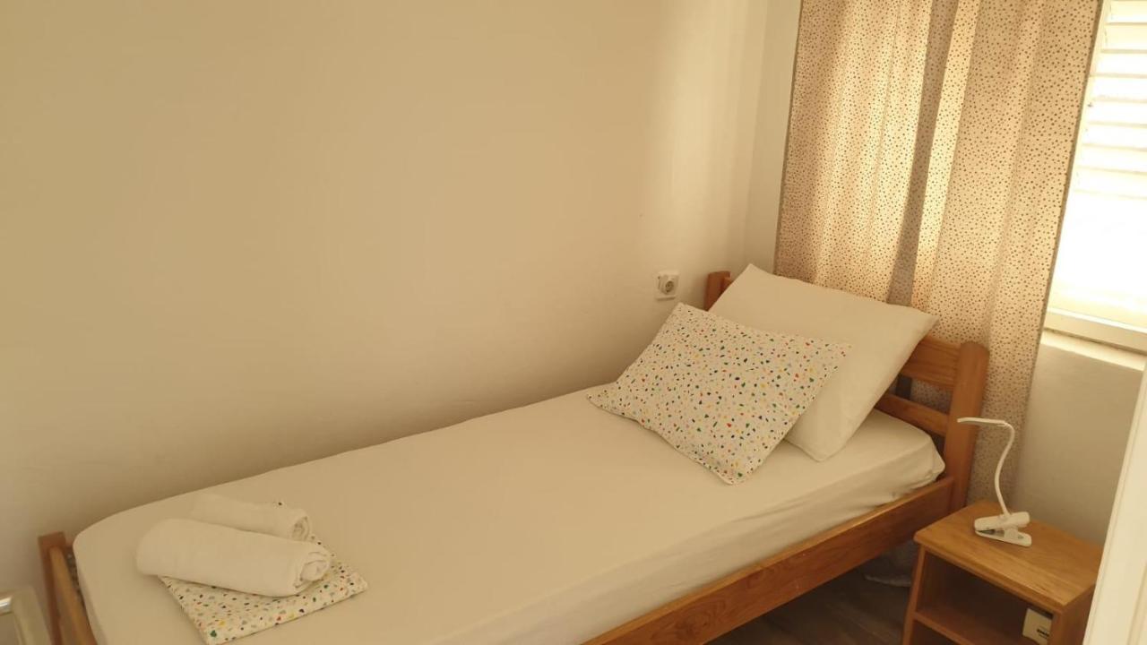 Babaloo Beach Apartments Gornji Karin Exteriér fotografie