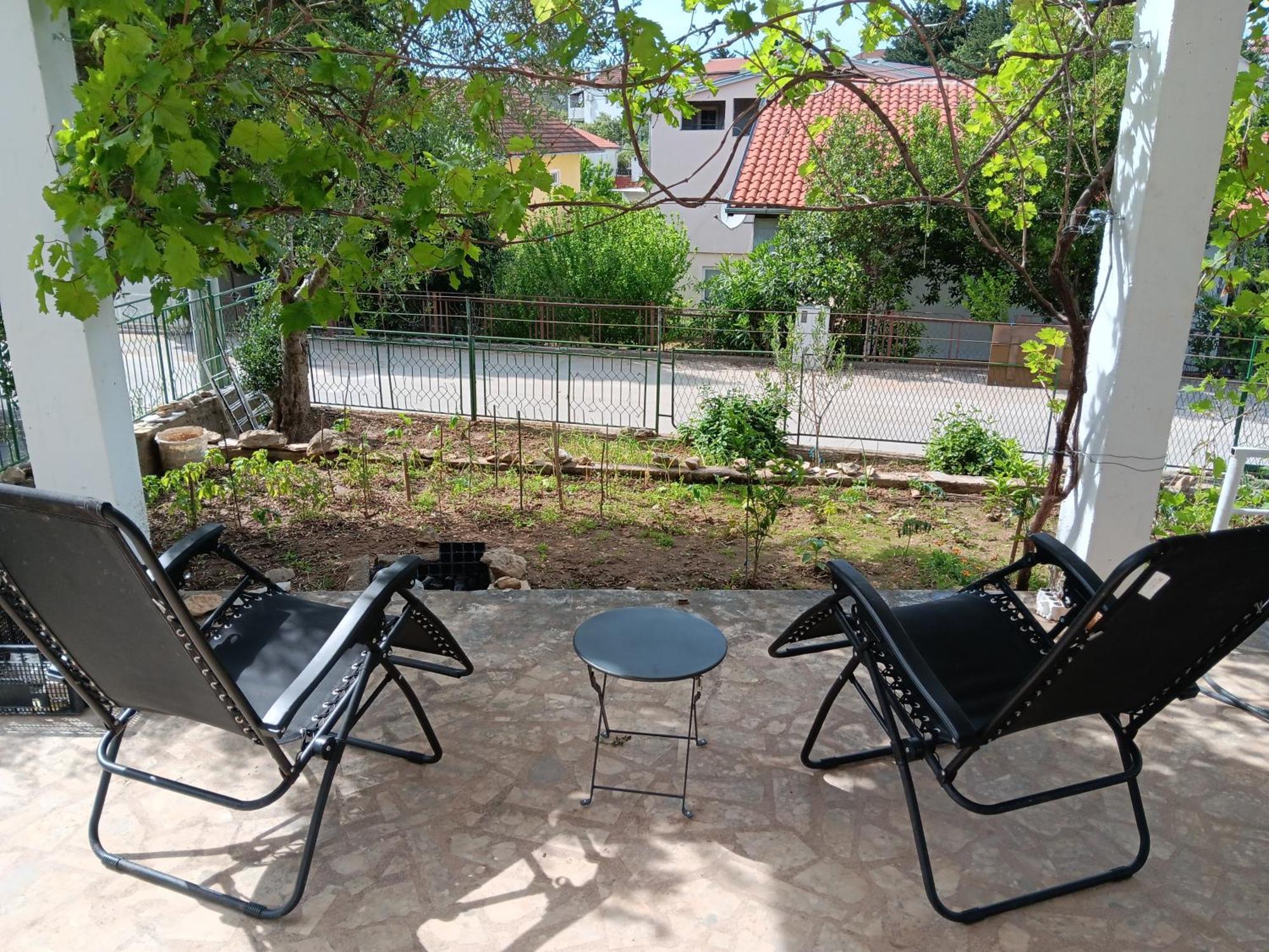 Babaloo Beach Apartments Gornji Karin Exteriér fotografie